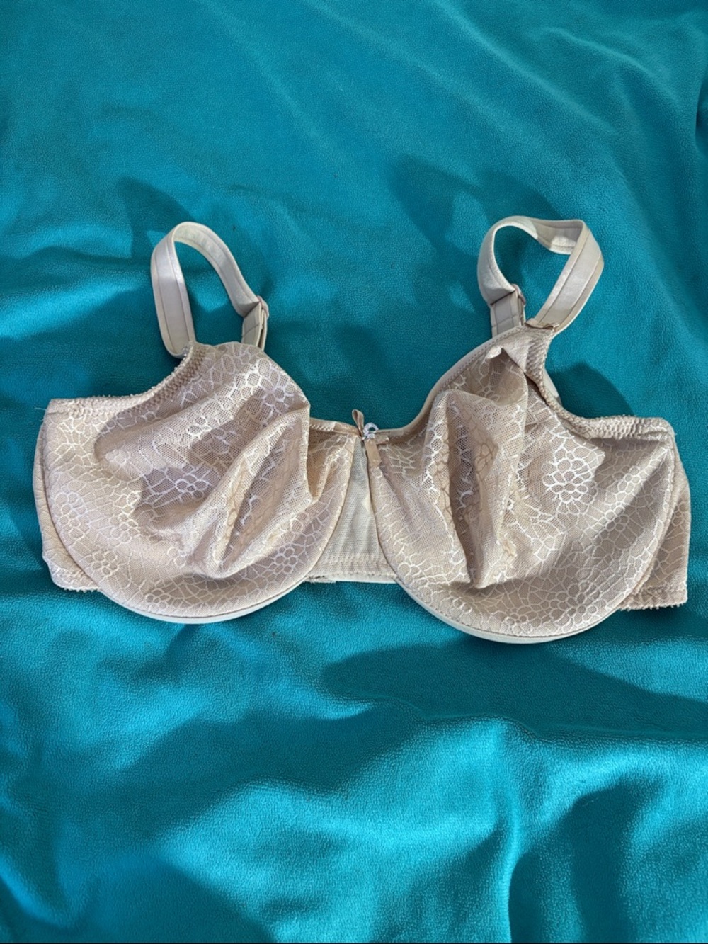 Chantelle C Magnifique Minimizer Seamless Soft Cup Bra - Picture 5 of 10